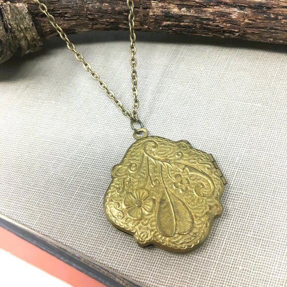 Vintage Jewelry - Vintage Hexagonal Ornate Floral Embossed Brass Locket Choker Necklace